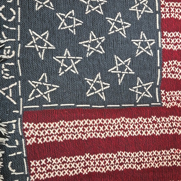 American Flag Decorative Throw - Picture 3 of 4